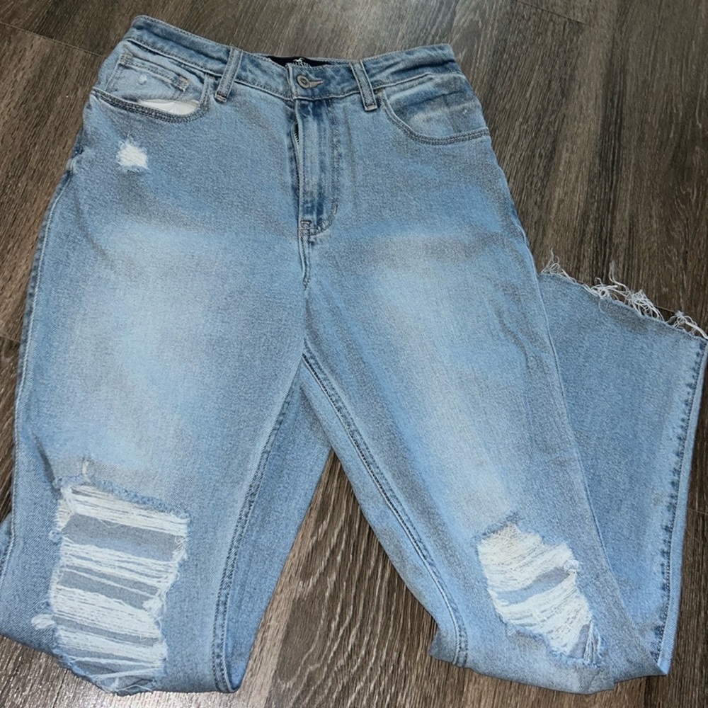 Hollister Jean.